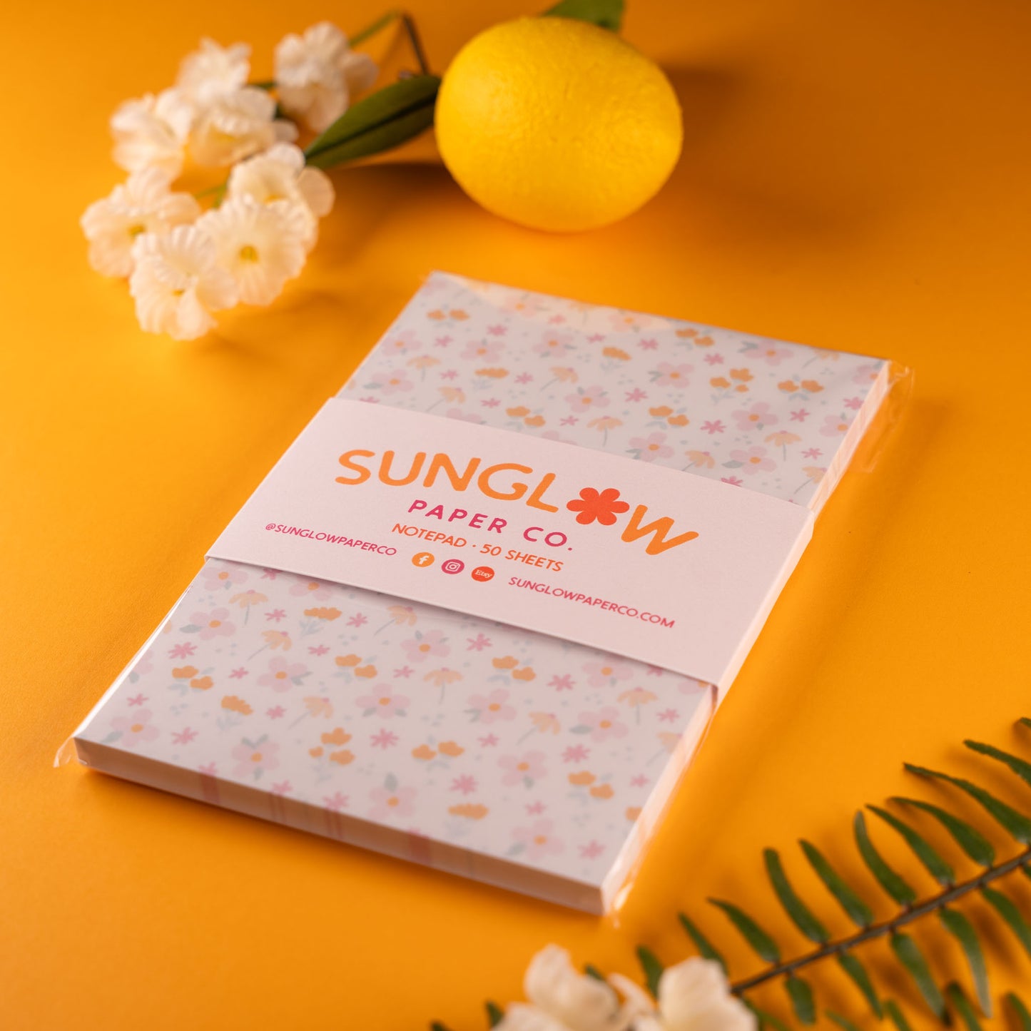 Cute Pink Flower Pattern Notepad